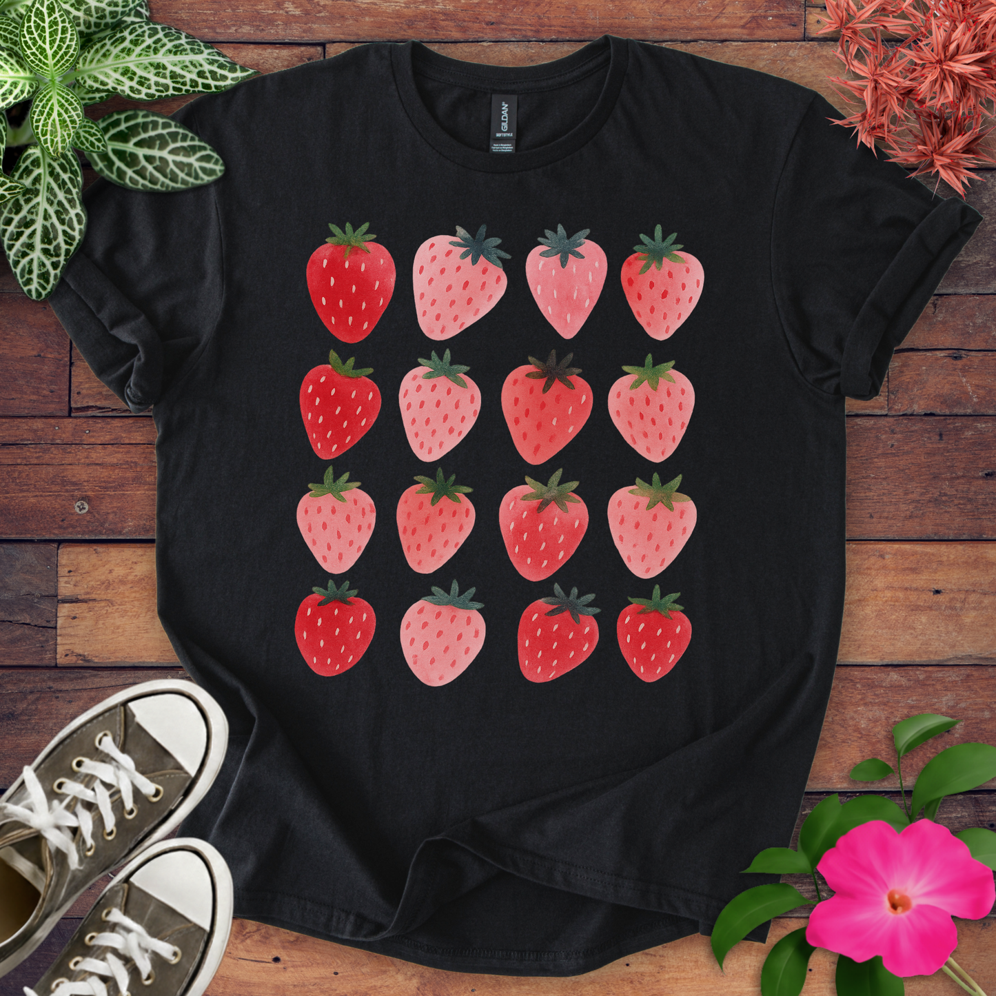 Strawberry Pattern T-shirt